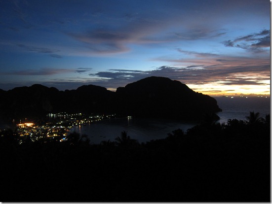 Ko_Phi_Phi_after_sunset,_preparing_for_the_night